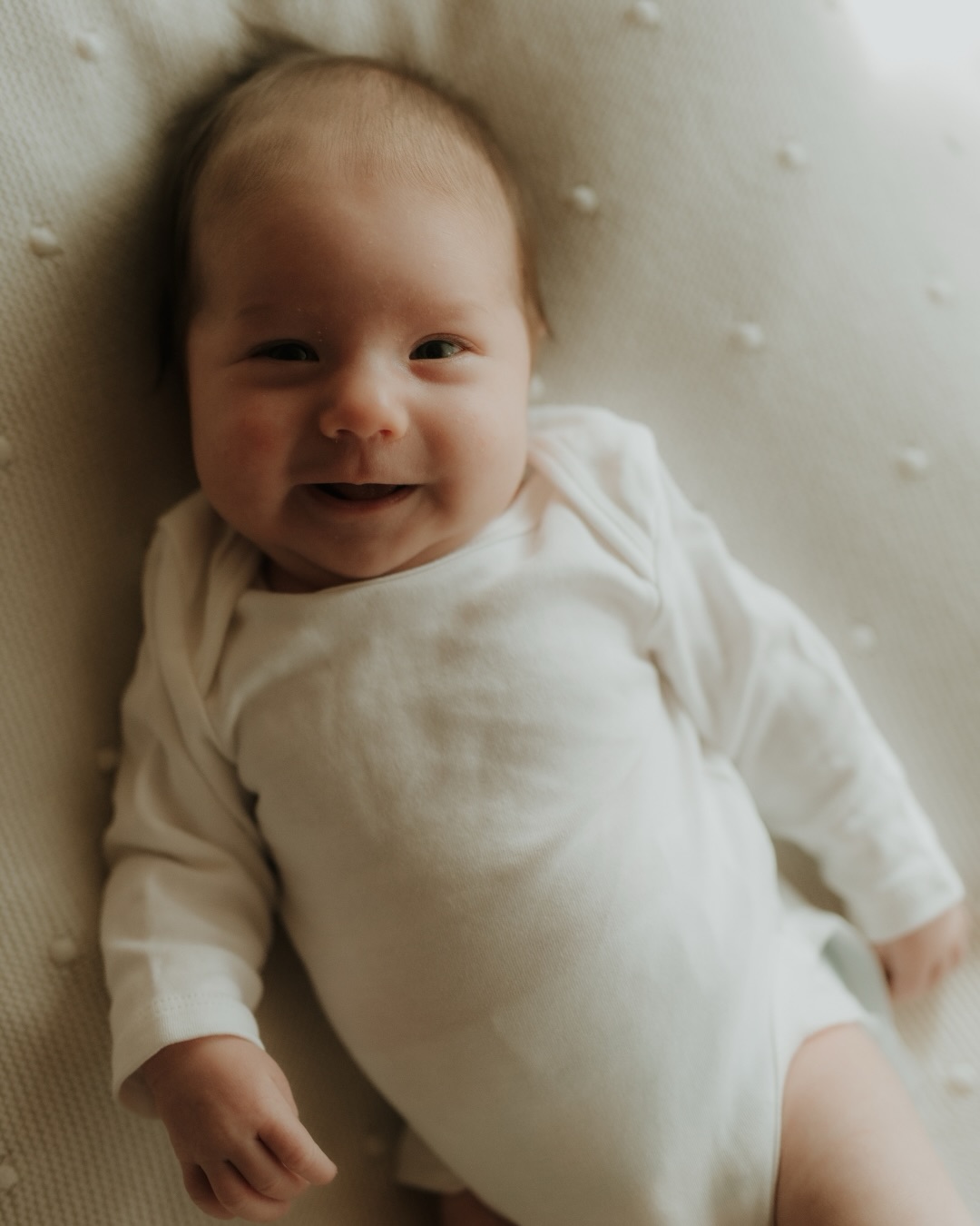 Es gibt Bilder, die brauchen keine grosse Erklärung.
Weil man sofort spürt, worum es geht:
um Nähe, um dieses neue Miteinander und um all die kleinen Momente, die plötzlich alles verändern.

#newbornshootingbern #babybilder #familienfotografie #babyfotoshooting #echtefamilienmomente